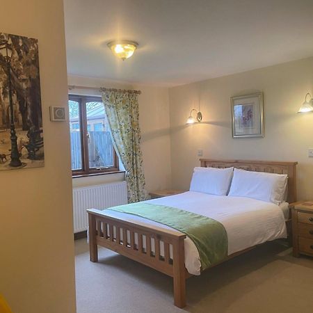 Sunset House Bed & Breakfast Newton Reigny Dış mekan fotoğraf