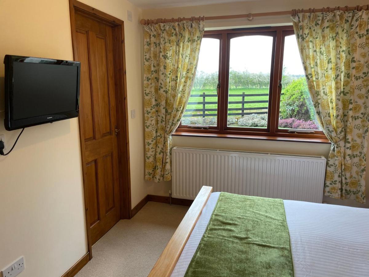 Sunset House Bed & Breakfast Newton Reigny Dış mekan fotoğraf